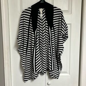 Chico's Women's Striped Sweater Size OS Black and White..poncho style